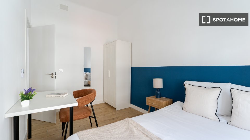 Double room Madrid, 6 beds — photo 18