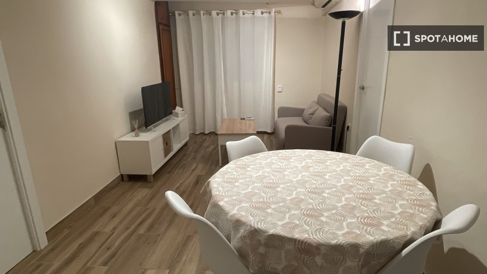 Double room Valencia, 3 beds — photo 8
