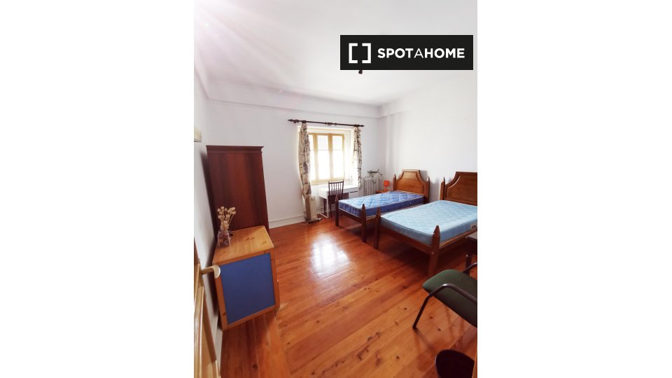 Double room Lisbon, 5 beds — photo 2