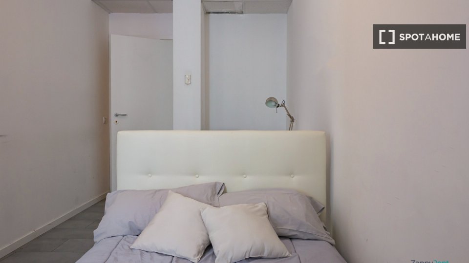Double room Milan, 12 beds — photo 10