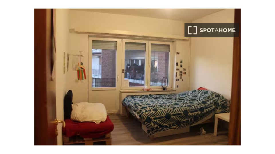 Double room Brussels, 2 beds, 95m² — photo 6