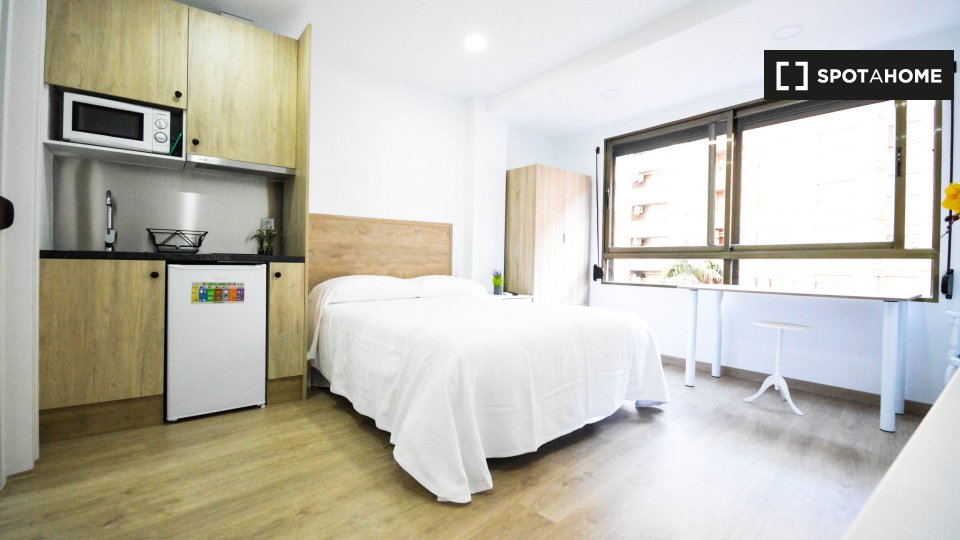 Double room Valencia, 5 beds — photo 10