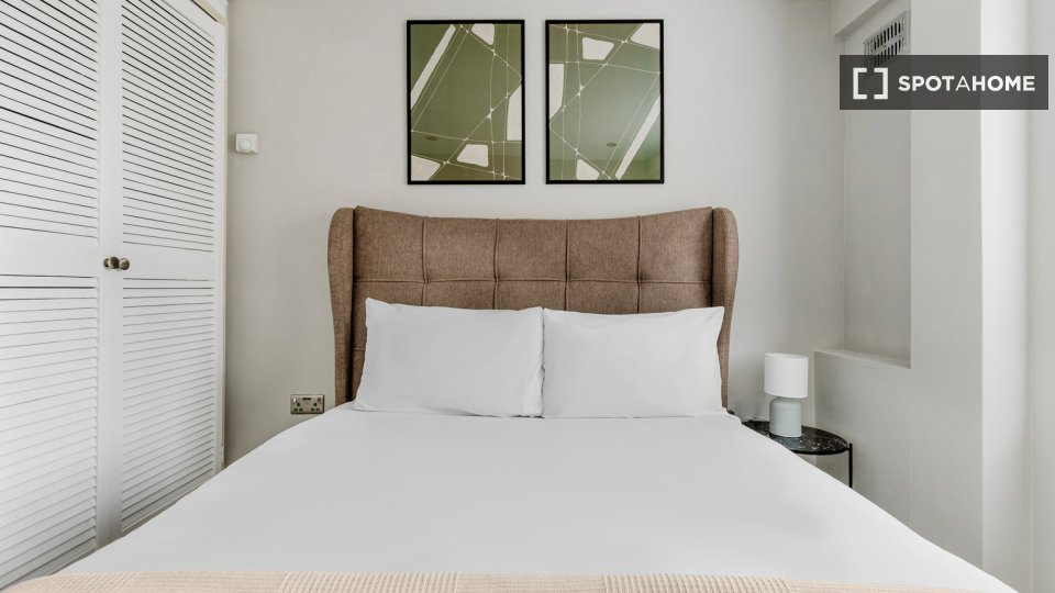 Apartment London, 2 beds — photo 14