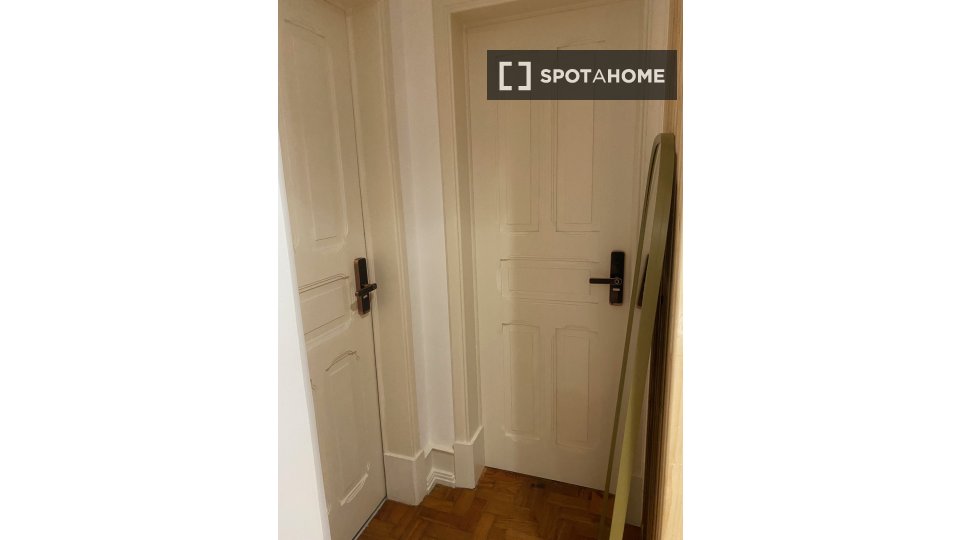 Apartment mono Lisbon — photo 14