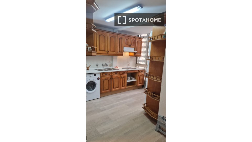 Double room Madrid, 4 beds — photo 7