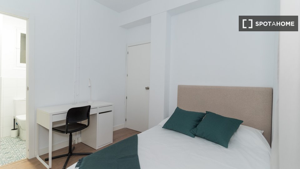 Double room Madrid, 10 beds, 380m² — photo 6