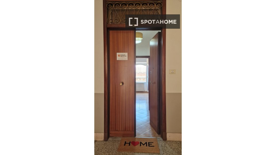 Double room Rome, 3 beds — photo 30