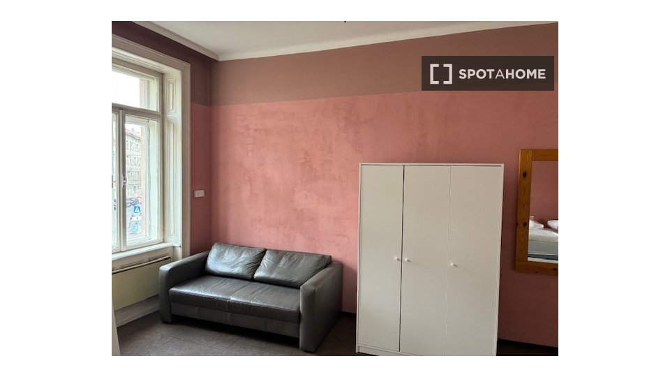 Double room Vienna, 3 beds, 88m² — photo 12