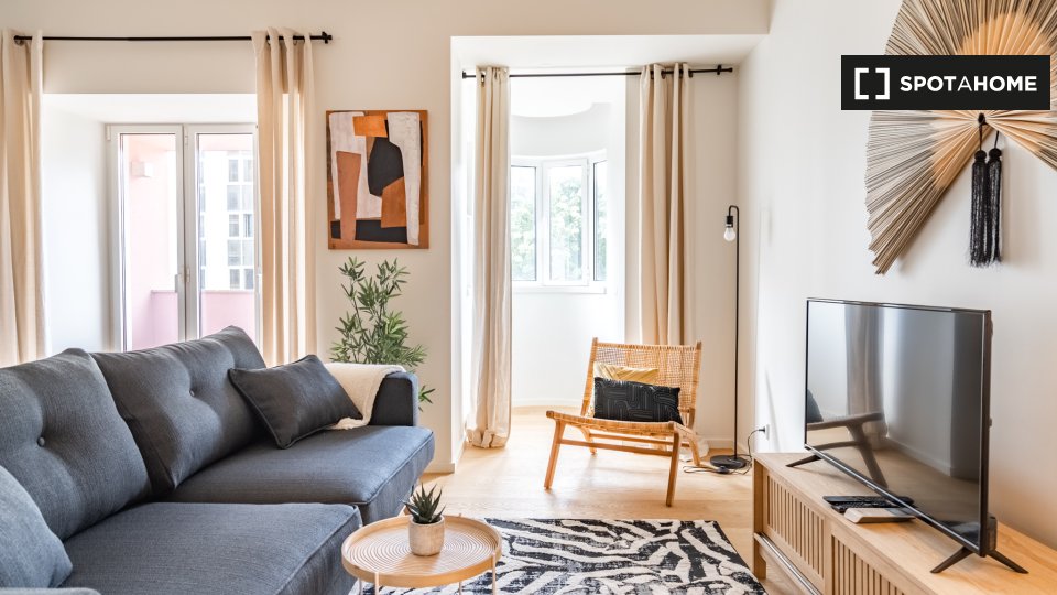 Apartment Lisbon, 1 bed — photo 17