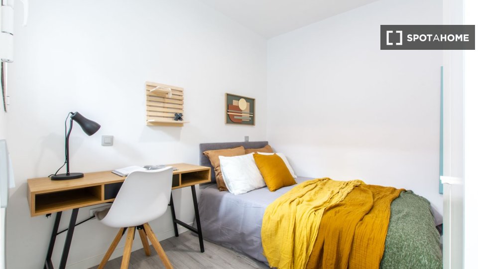 Double room Madrid, 8 beds — photo 6