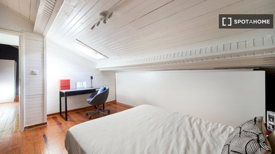 Double room Lisbon, 6 beds — photo 3