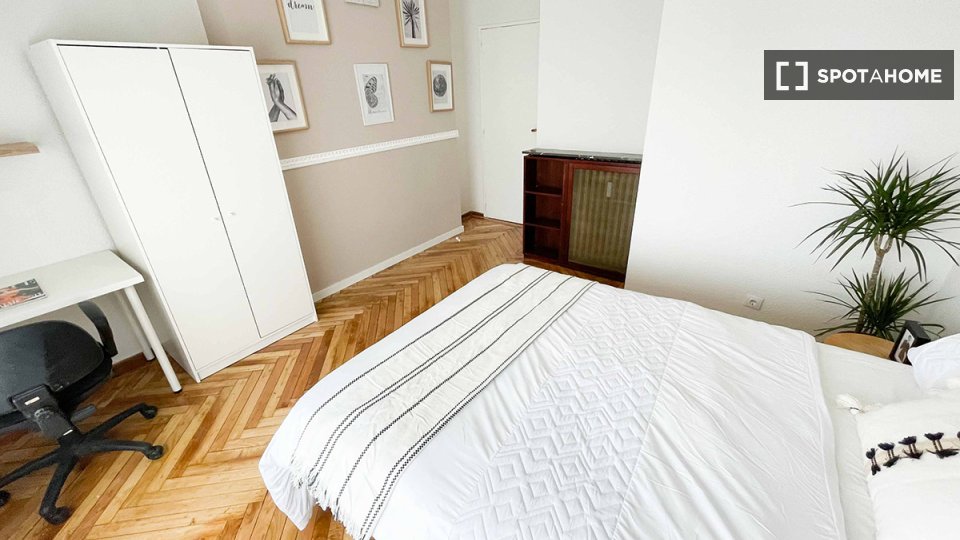 Double room Madrid, 7 beds — photo 17