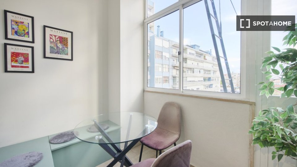 Double room Lisbon, 6 beds — photo 7