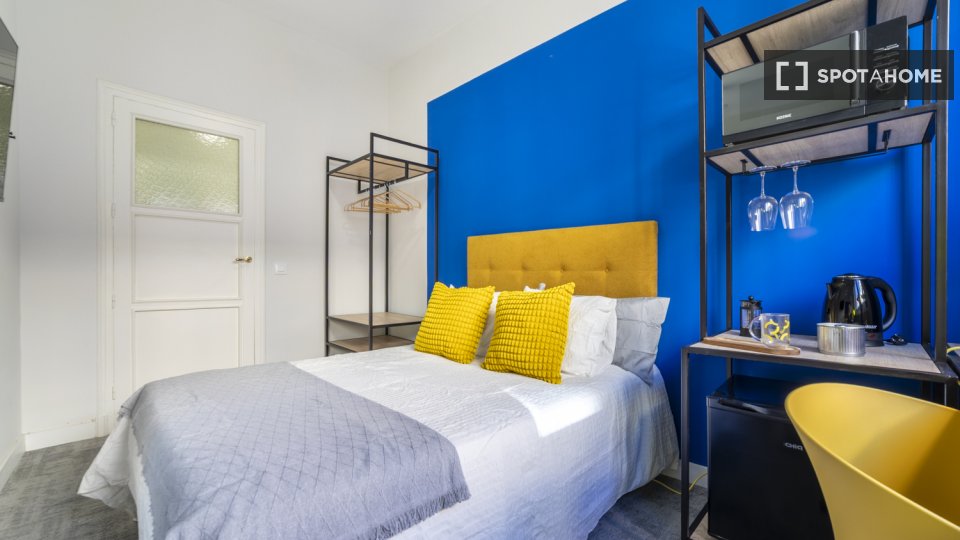 Double room Madrid, 10 beds, 162m² — photo 9