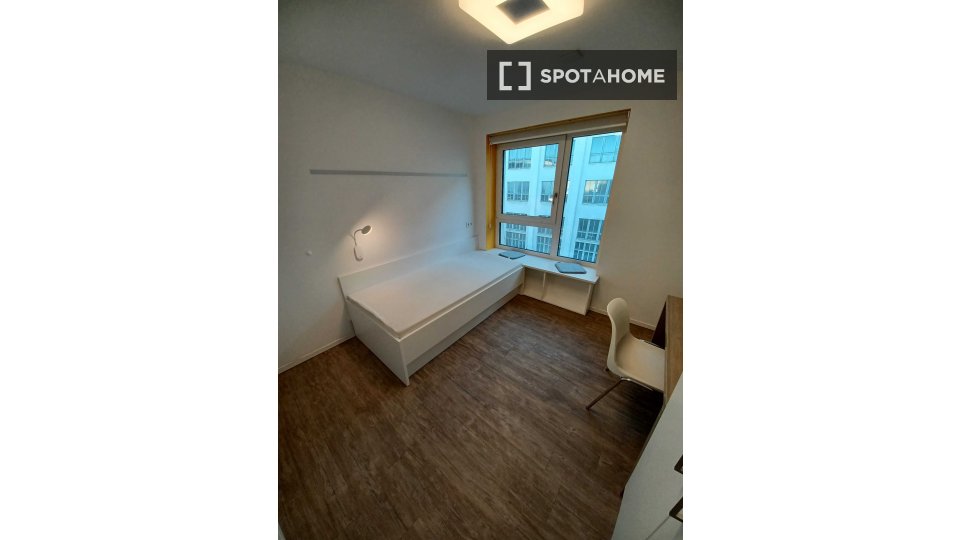 Double room Berlin, 1 bed, 11m² — photo 1