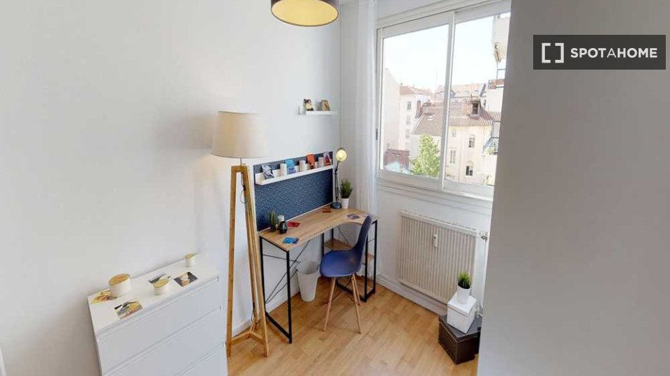 Camera doppia Lione, 4 camere, 90m² — foto 2