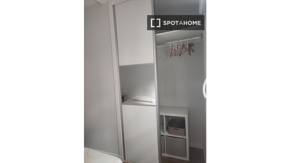 Double room Almeria, 2 beds, 75m² — photo 2