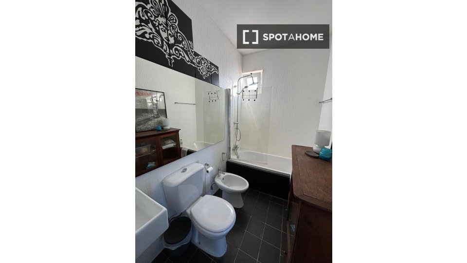 Apartment Lisbon, 1 bed, 55m² — photo 13