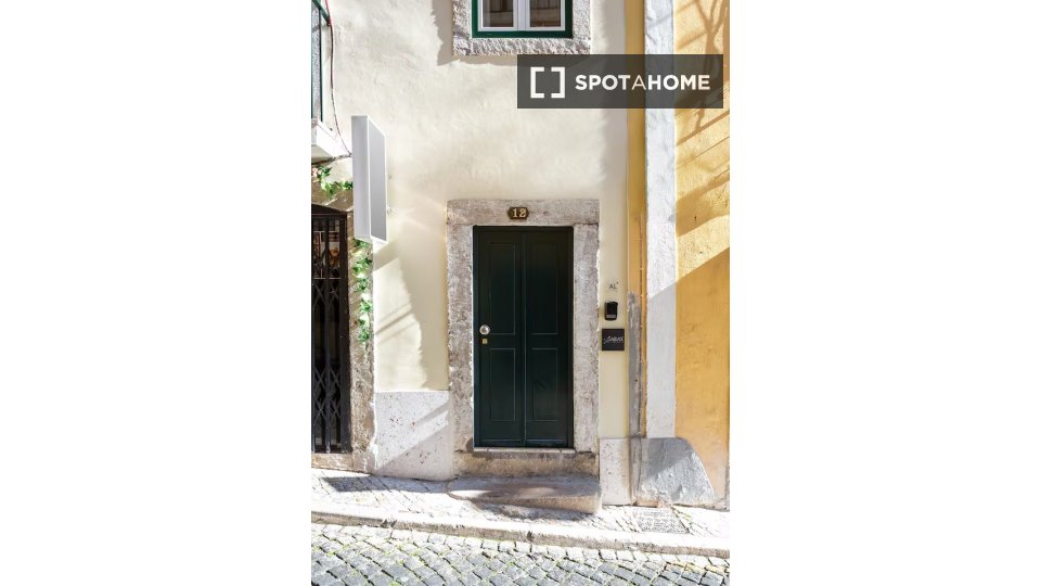 Apartment mono Lisbon — photo 19