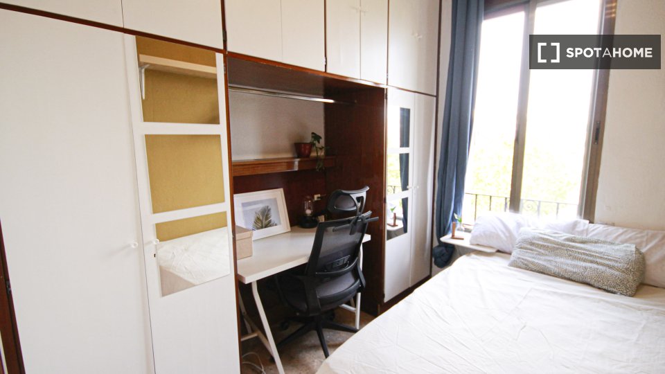 Double room Barcelona, 5 beds — photo 14