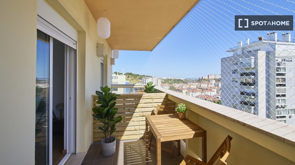 Double room Lisbon, 6 beds — photo 13
