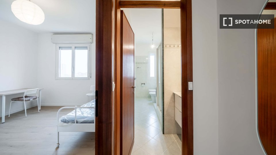Double room Milan, 1 bed — photo 2