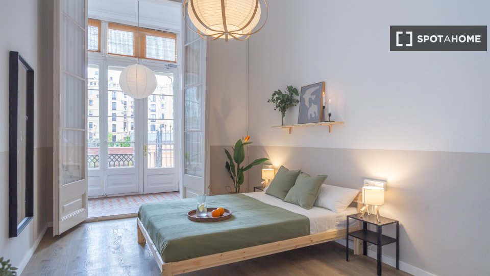 Double room Barcelona, 8 beds, 239m² — photo 7