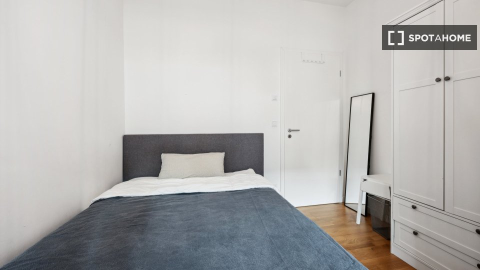 Double room Berlin, 4 beds, 116m² — photo 12
