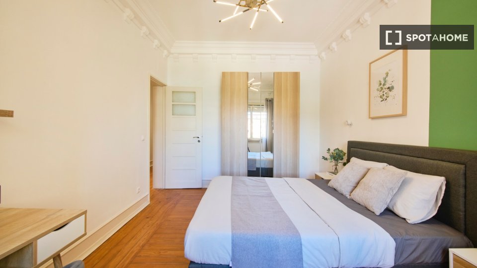 Double room Lisbon, 6 beds — photo 44
