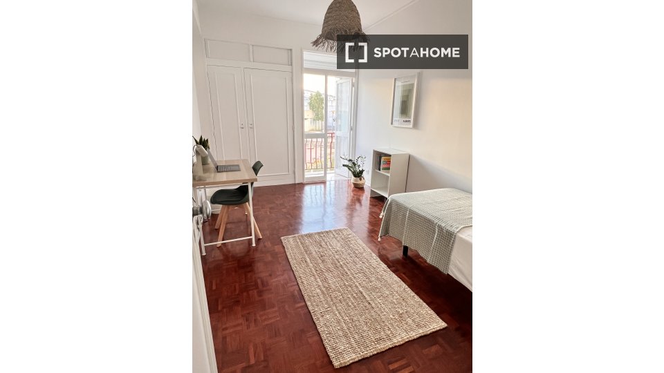 Double room Lisbon, 6 beds — photo 9