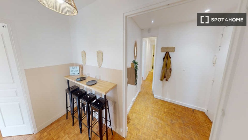 Double room Paris, 5 beds, 100m² — photo 4