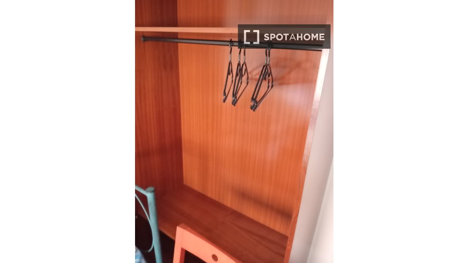 Double room Valencia, 4 beds, 68m² — photo 16