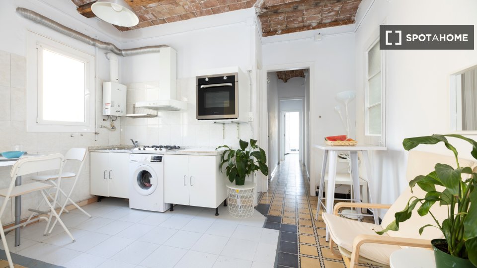 Double room Barcelona, 4 beds, 75m² — photo 5