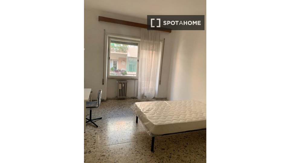 Double room Rome, 5 beds — photo 16