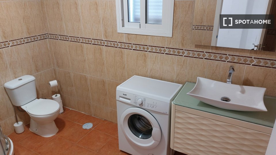 Apartment Almeria, 2 beds — photo 3