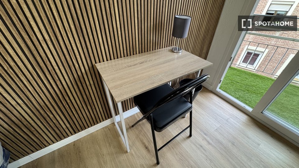 Double room Madrid, 4 beds, 65m² — photo 7