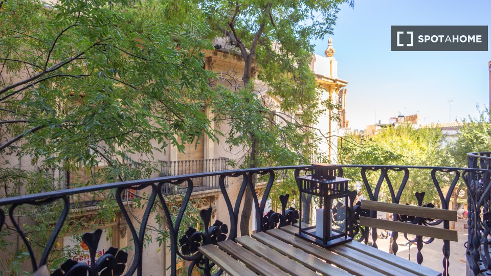Double room Barcelona, 5 beds, 120m² — photo 3