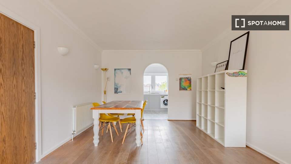 Apartment London, 2 beds — photo 2