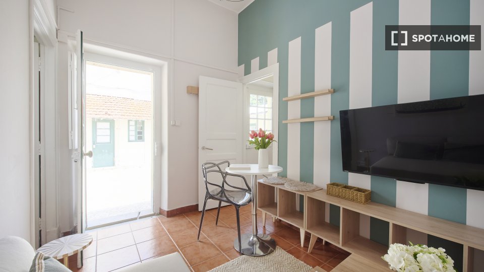 Apartment Lisbon, 1 bed — photo 6