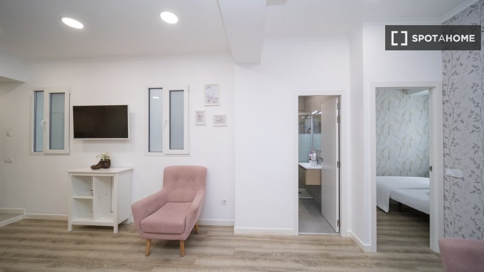 Double room Valencia, 4 beds, 110m² — photo 11
