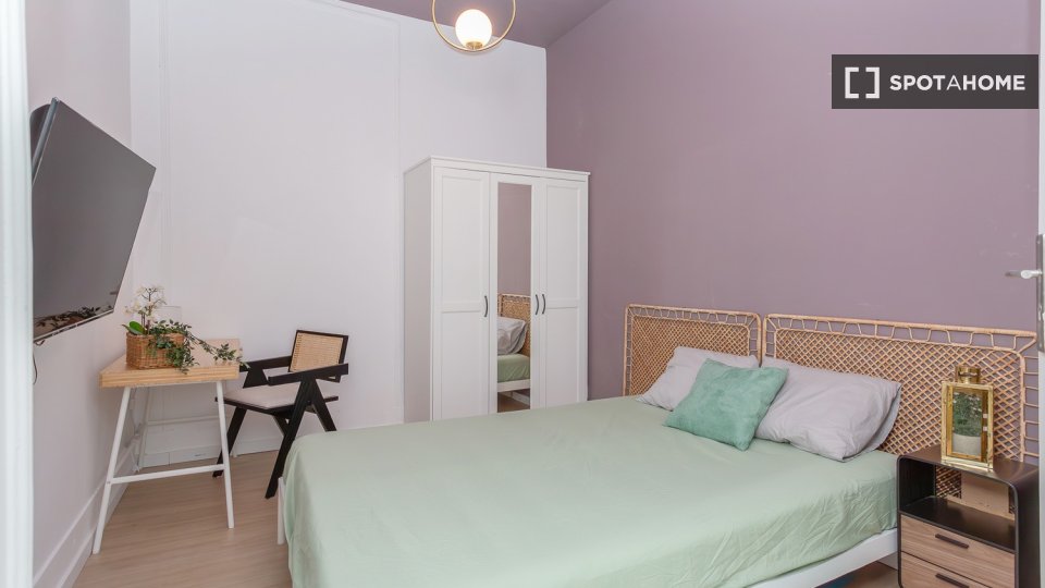 Double room Lisbon, 9 beds — photo 36