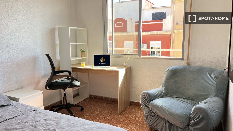 Double room Valencia, 5 beds — photo 16