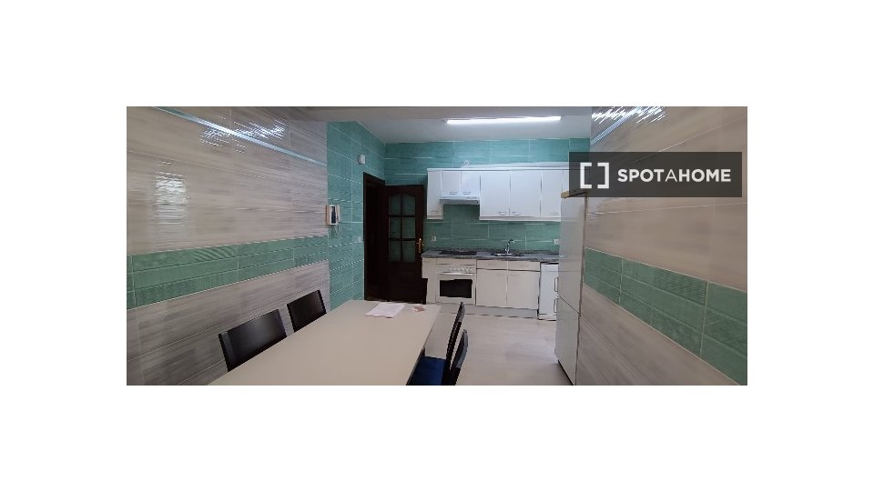 Double room Salamanca, 6 beds, 146m² — photo 10