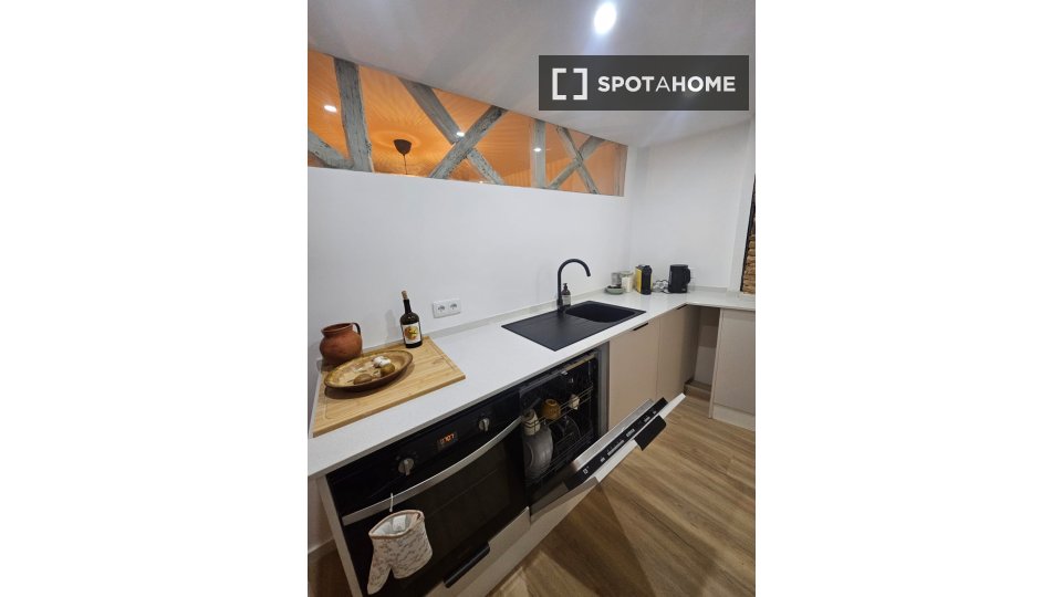 Apartment Lisbon, 1 bed — photo 8