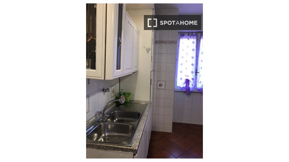 Double room Rome, 3 beds — photo 29