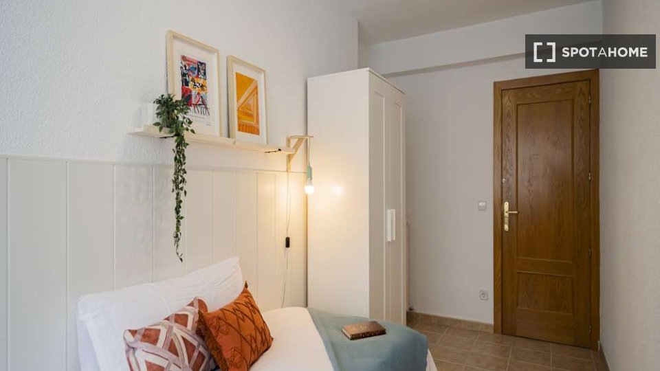 Double room Madrid, 25 beds — photo 3