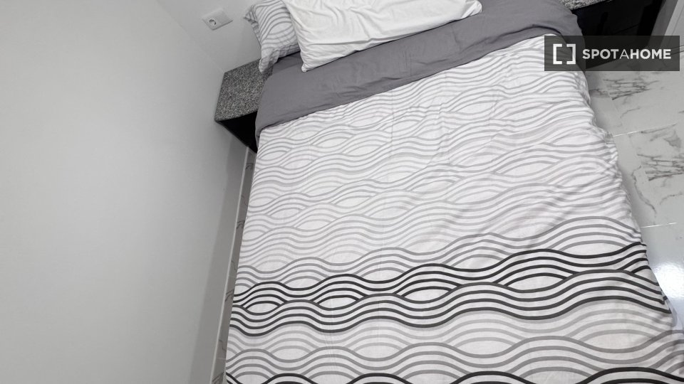 Double room Barcelona, 4 beds, 102m² — photo 2
