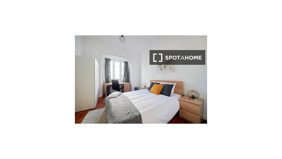 Double room Lisbon, 4 beds — photo 7