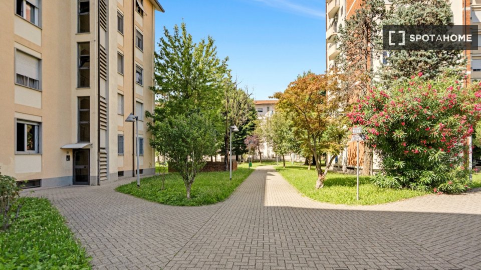 Double room Milan, 1 bed, 90m² — photo 8