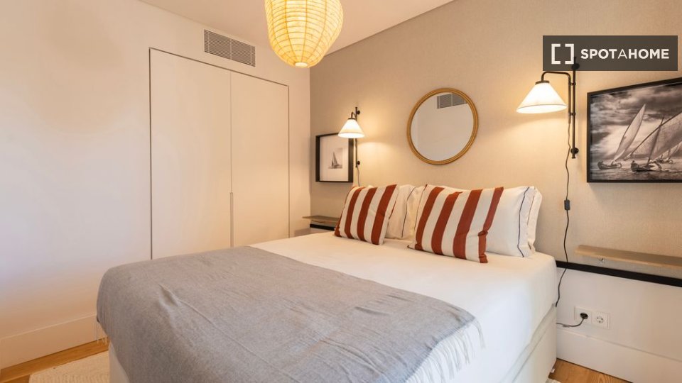 Apartment Lisbon, 1 bed — photo 4